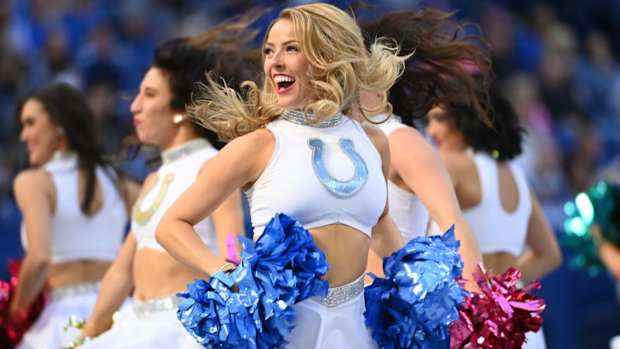 Colts cheerleader Vanessa Wahl